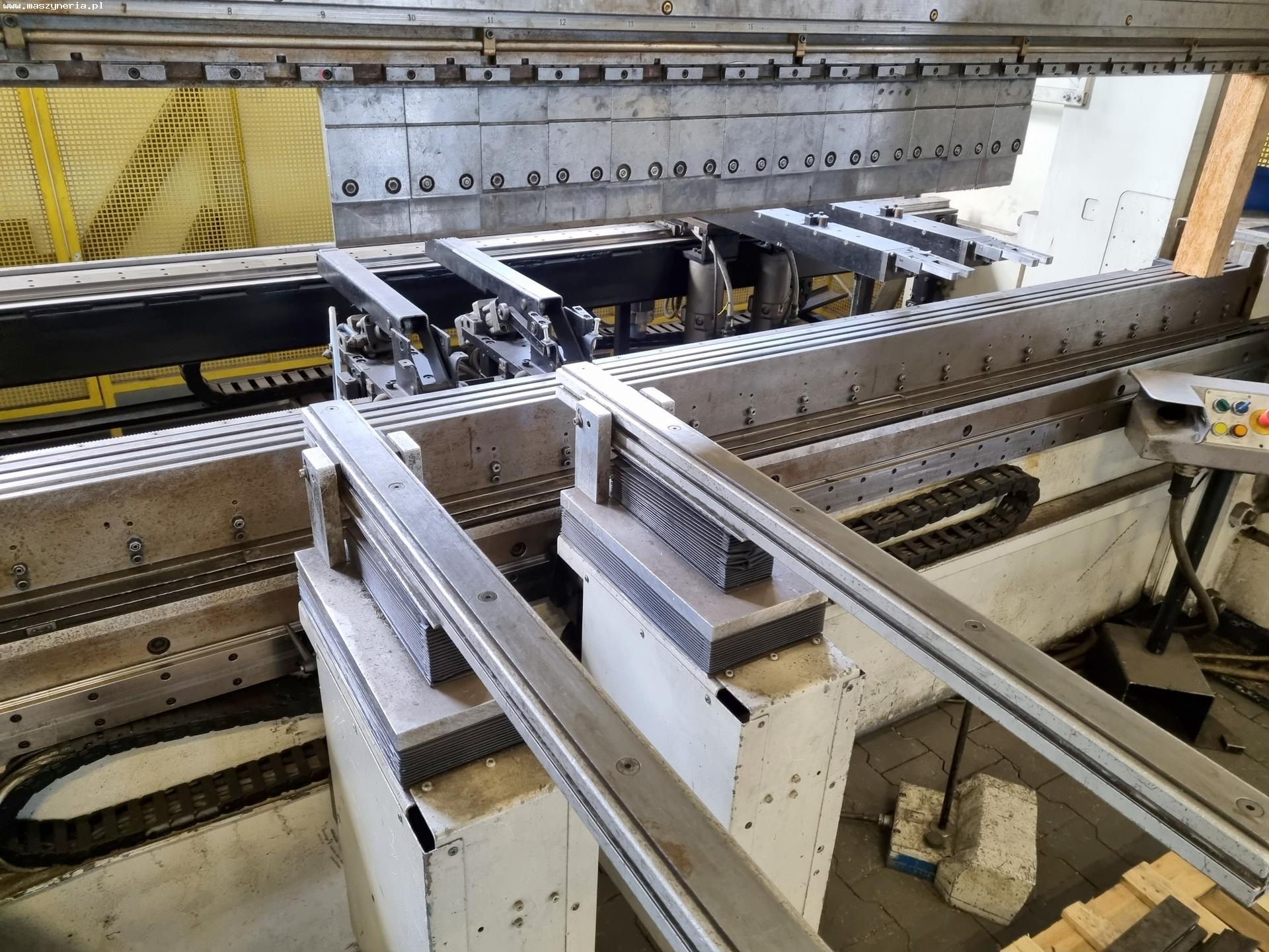 Pressa piegatrice HAMMERLE BM 200-3100 in vendita - foto 5